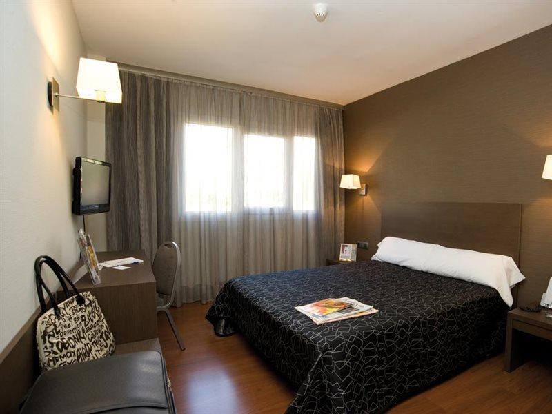 Hotel Cisneros Alcala de Henares Ngoại thất bức ảnh