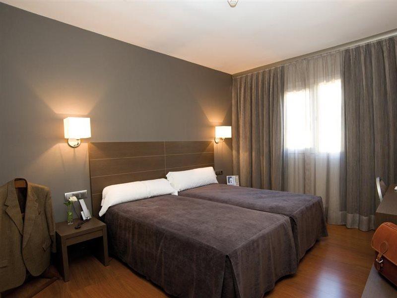 Hotel Cisneros Alcala de Henares Ngoại thất bức ảnh