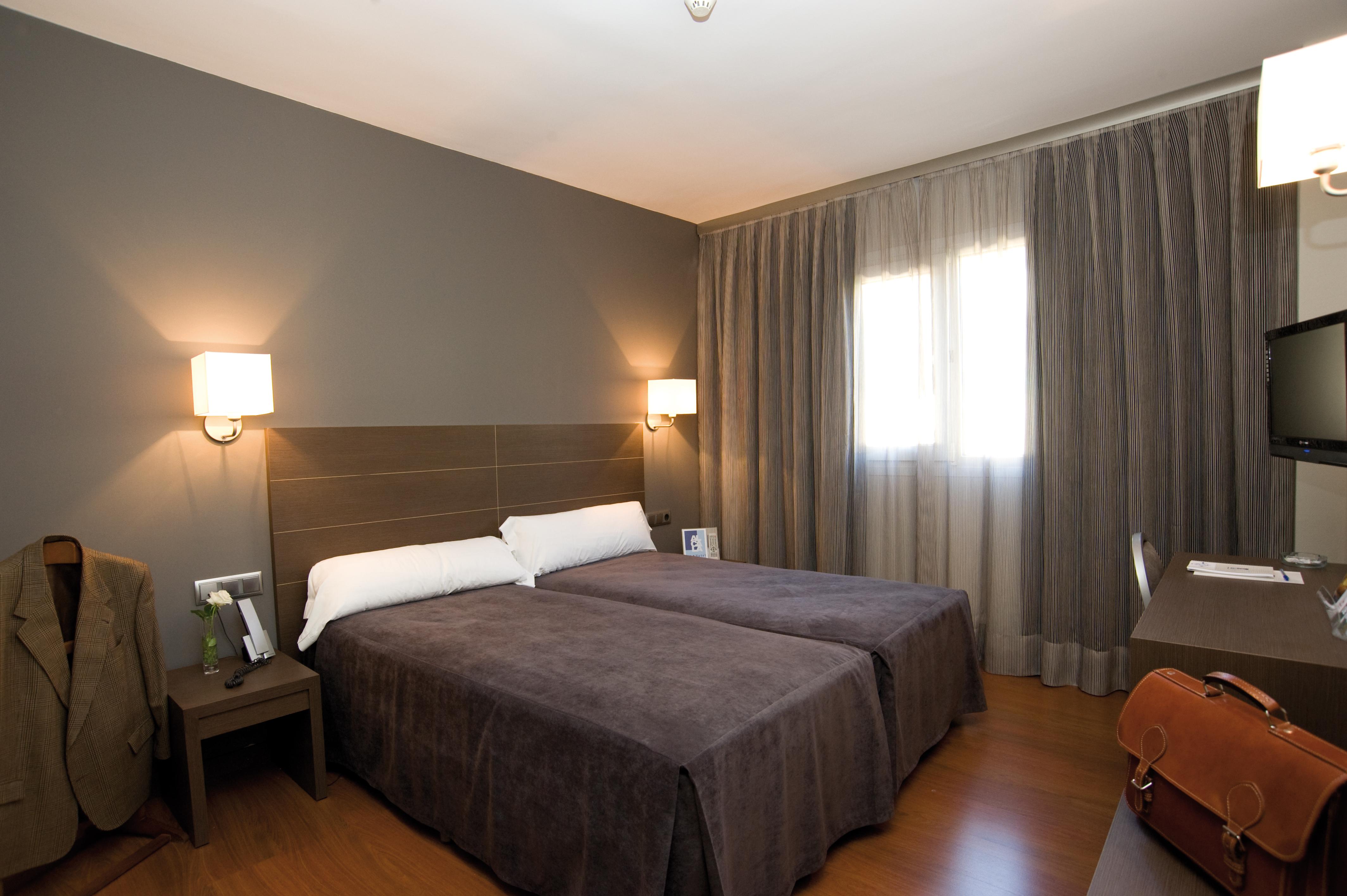 Hotel Cisneros Alcala de Henares Phòng bức ảnh
