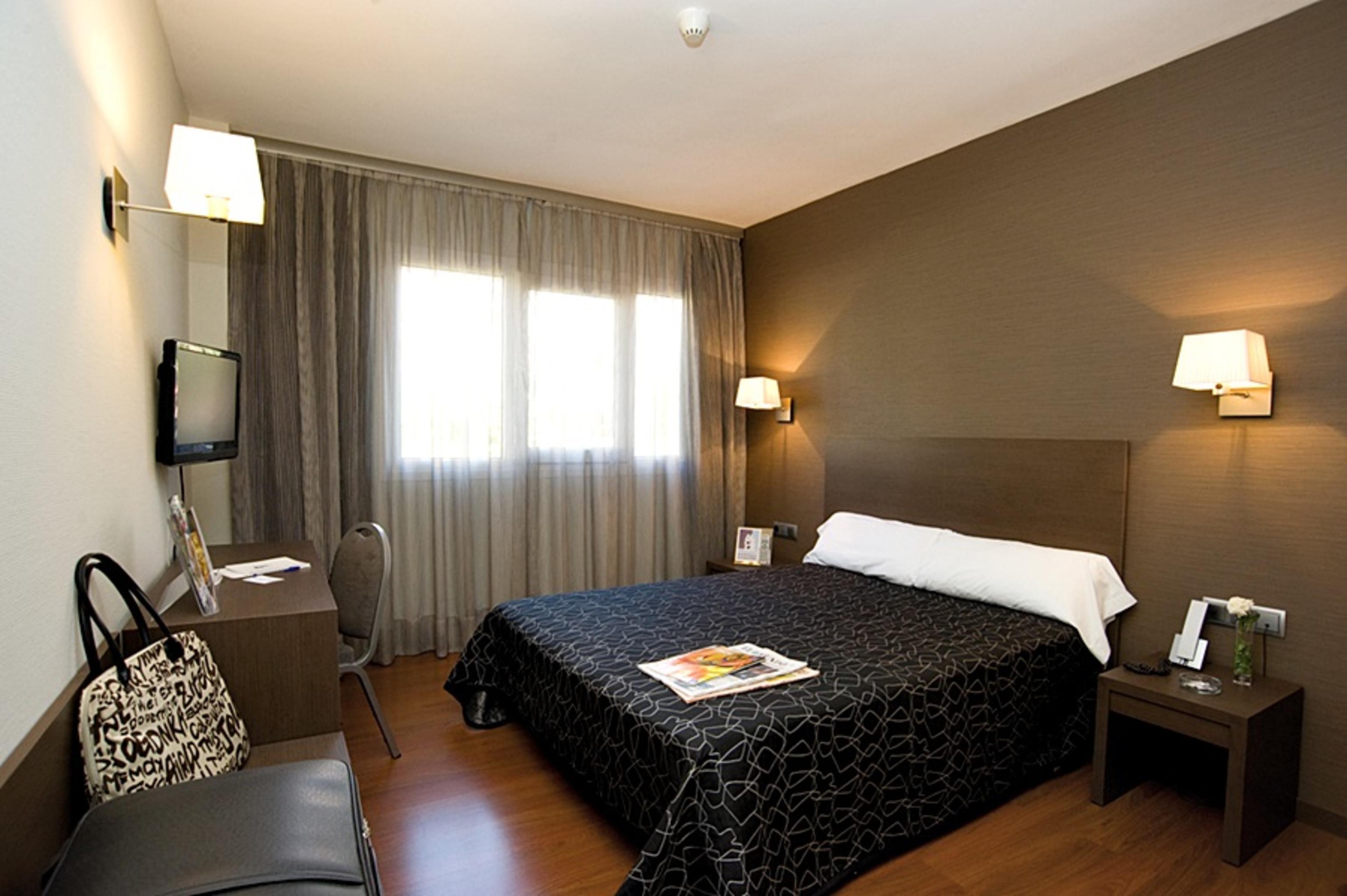 Hotel Cisneros Alcala de Henares Phòng bức ảnh