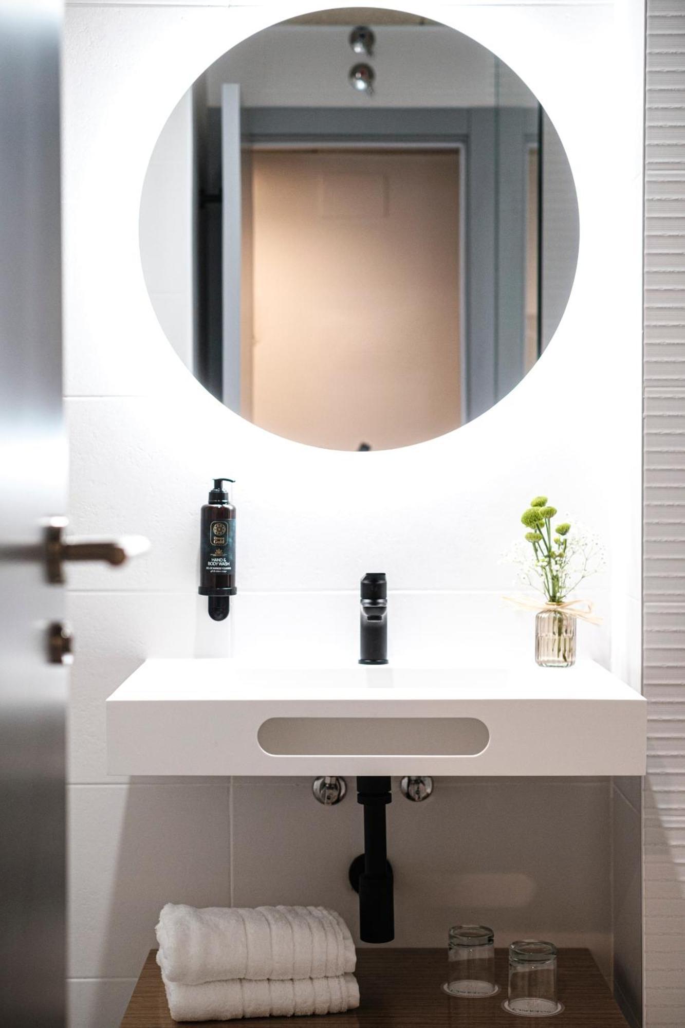 Hotel Cisneros Alcala de Henares Ngoại thất bức ảnh
