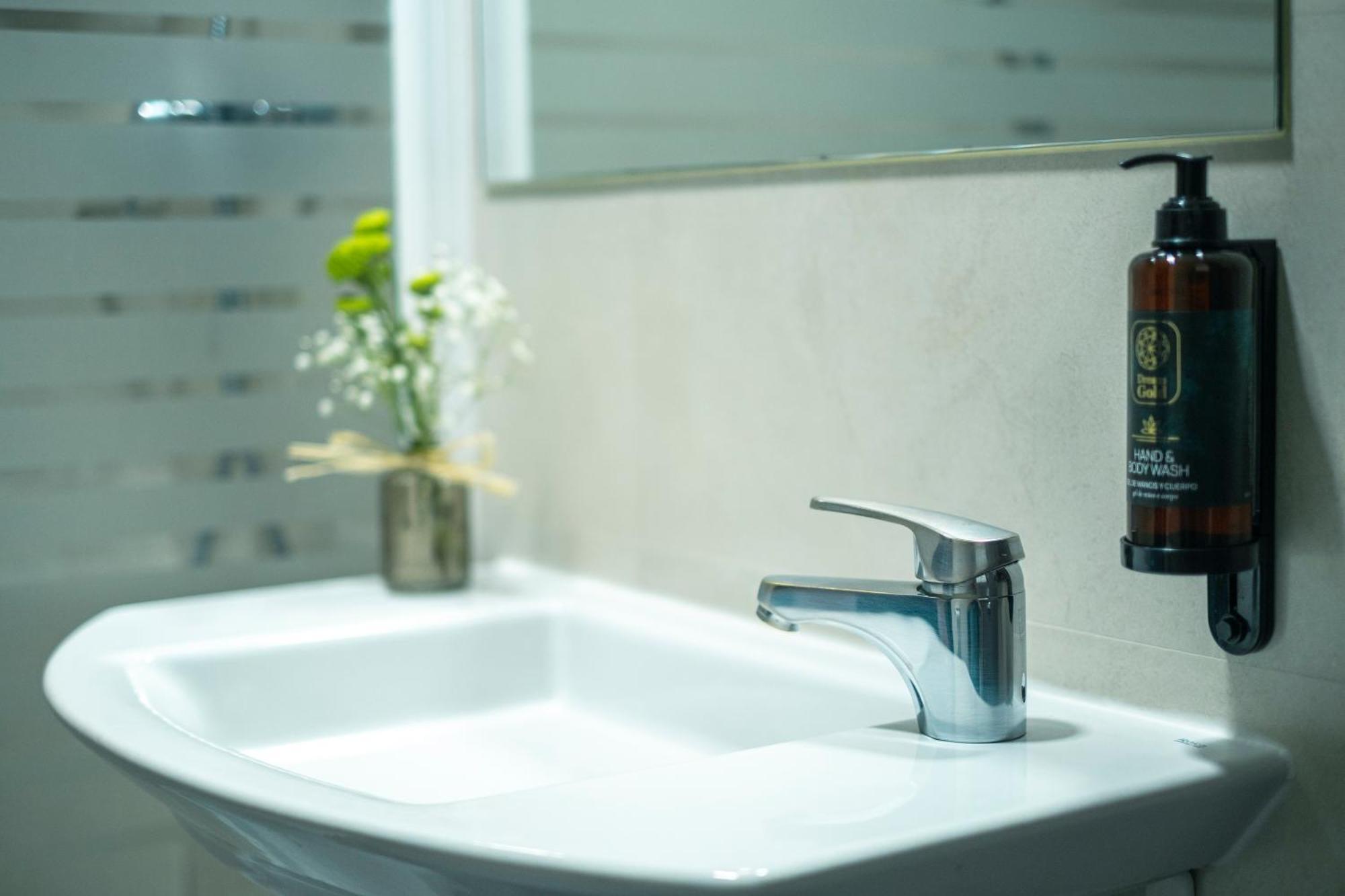 Hotel Cisneros Alcala de Henares Ngoại thất bức ảnh