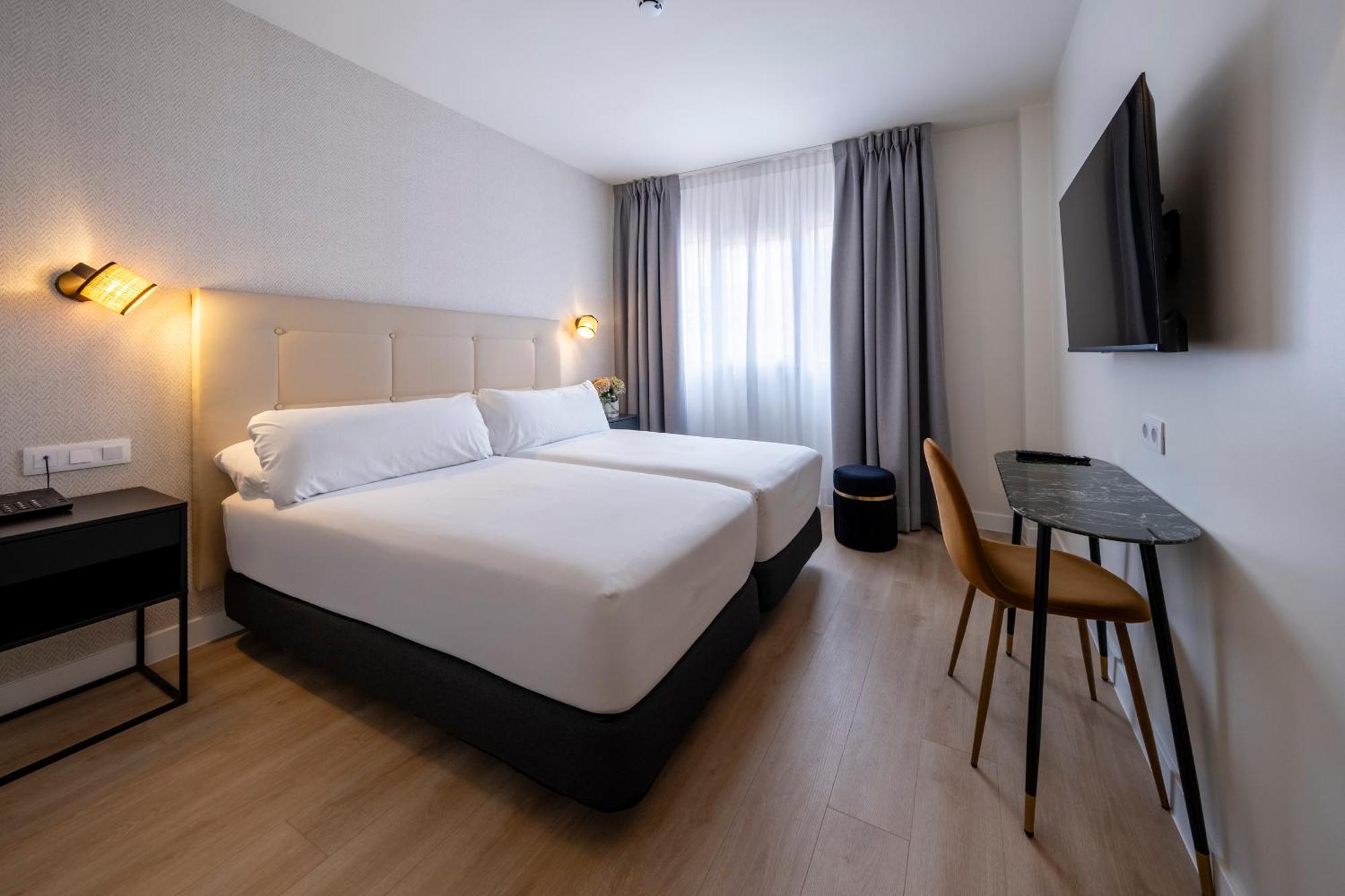 Hotel Cisneros Alcala de Henares Ngoại thất bức ảnh