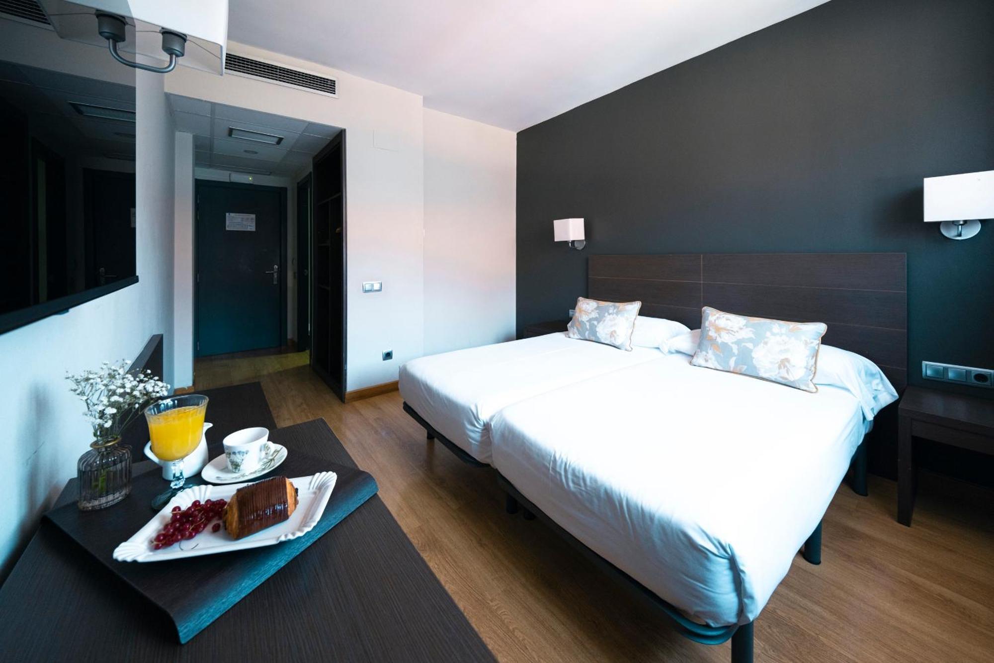 Hotel Cisneros Alcala de Henares Ngoại thất bức ảnh